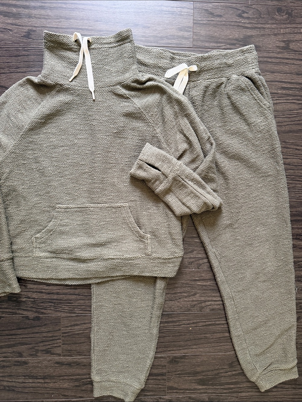 AERIE Olive Knit Matching Set